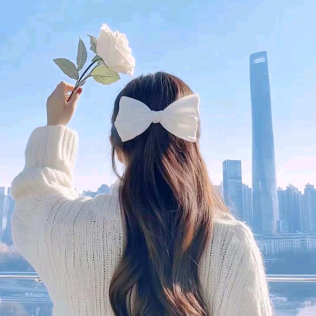 樱桃树下