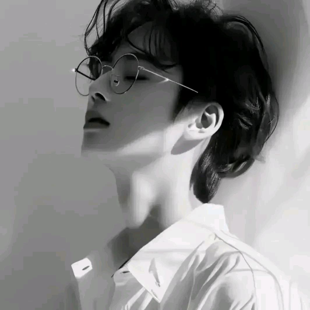 小帅哥