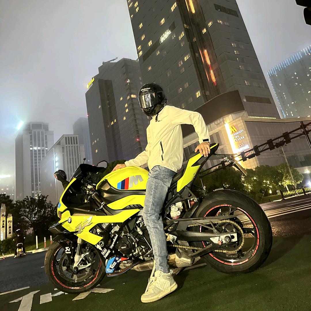 谈恋爱有弹离合香吗