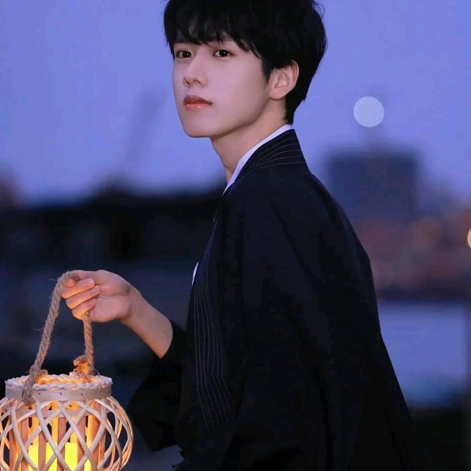 忽有故人心上过丶