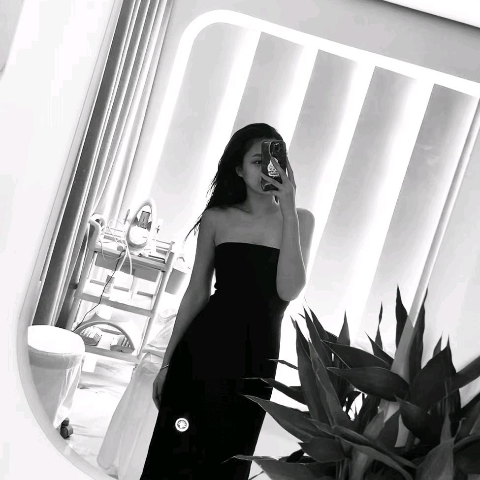 DY.
