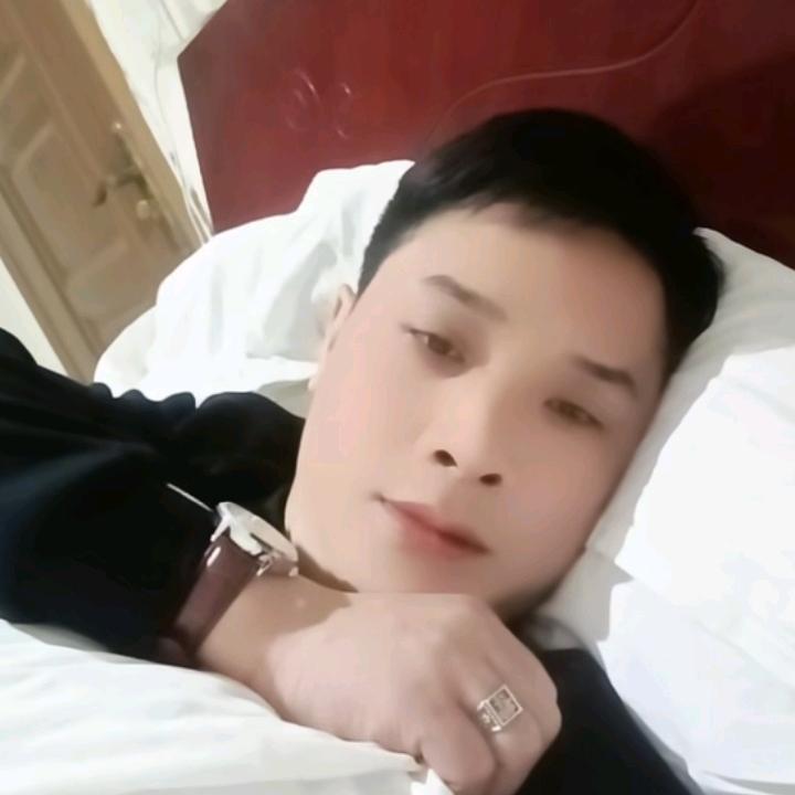 一个人自己过