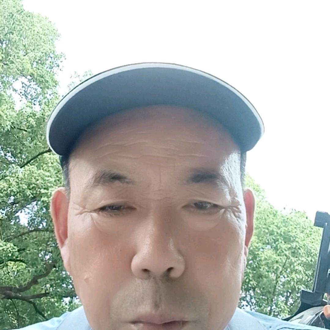 农村大爷在直播