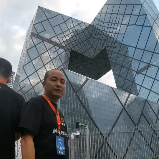 雅迪李小龙