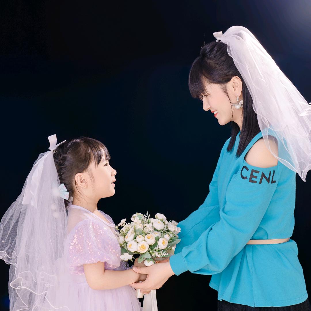 古德白♥(｡￫v￩｡)♥