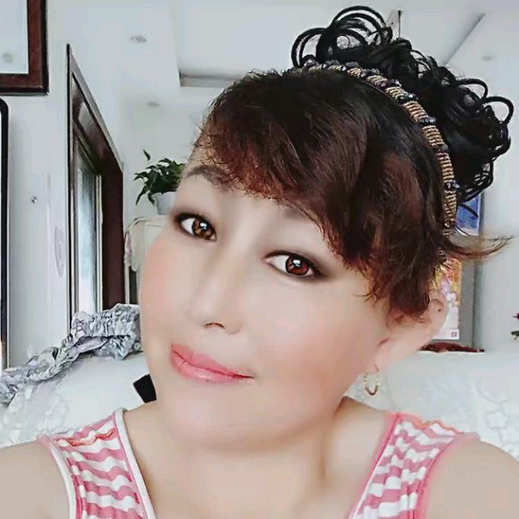 华姐《花卉之家🌹专业教养花》