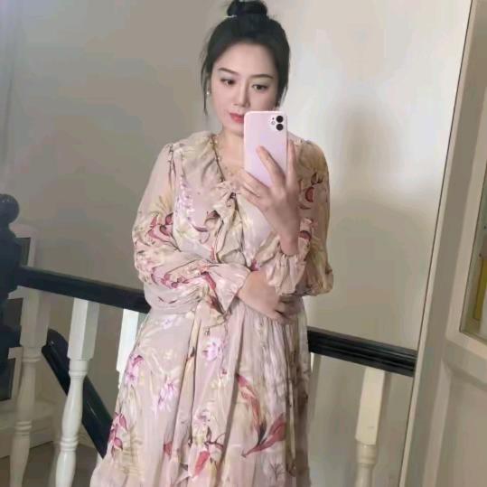 雪儿女装店(世贸购物中心店)官方号二号店