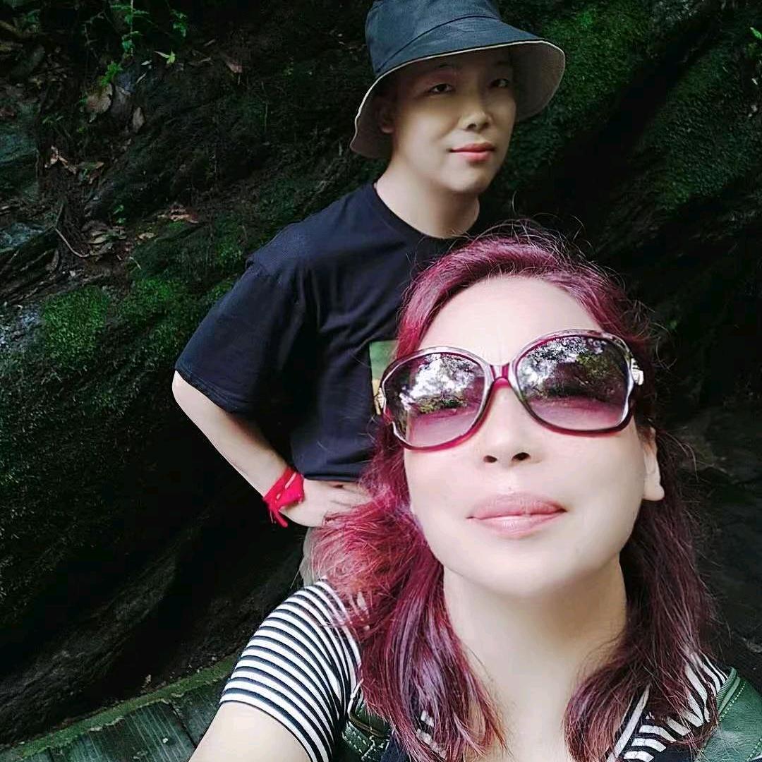 张姐每天思念天堂儿子