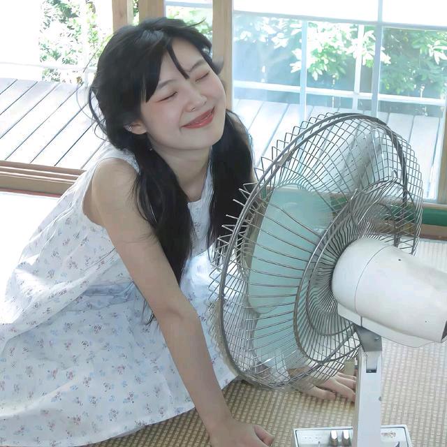 每天都在形形信信