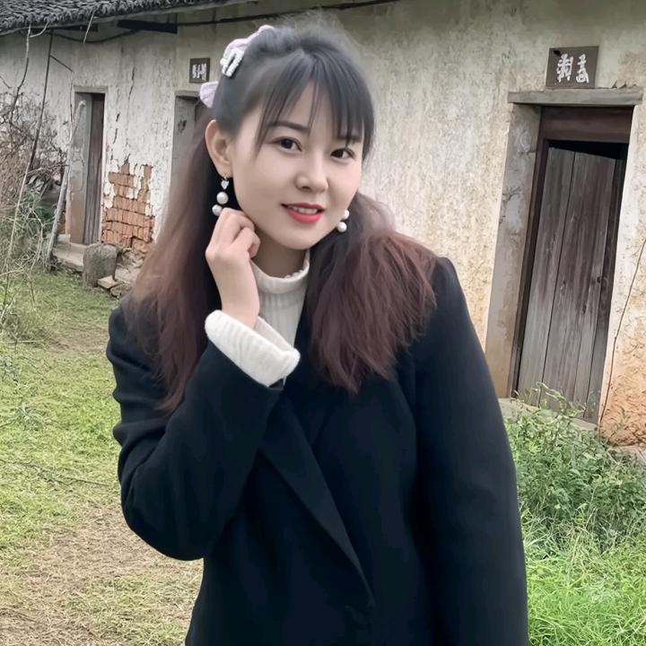 何慧（单身）关注了你