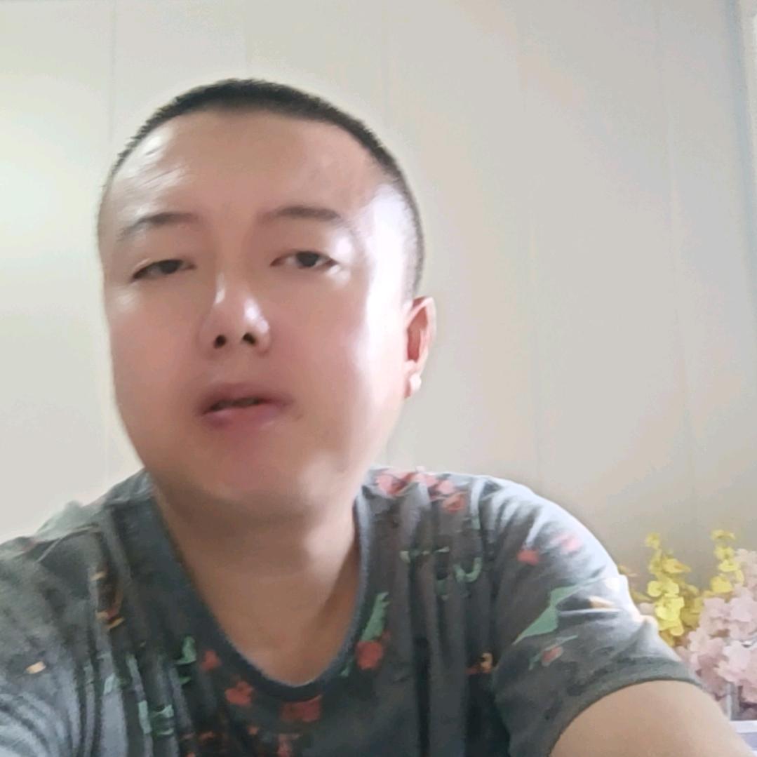 石鑫。