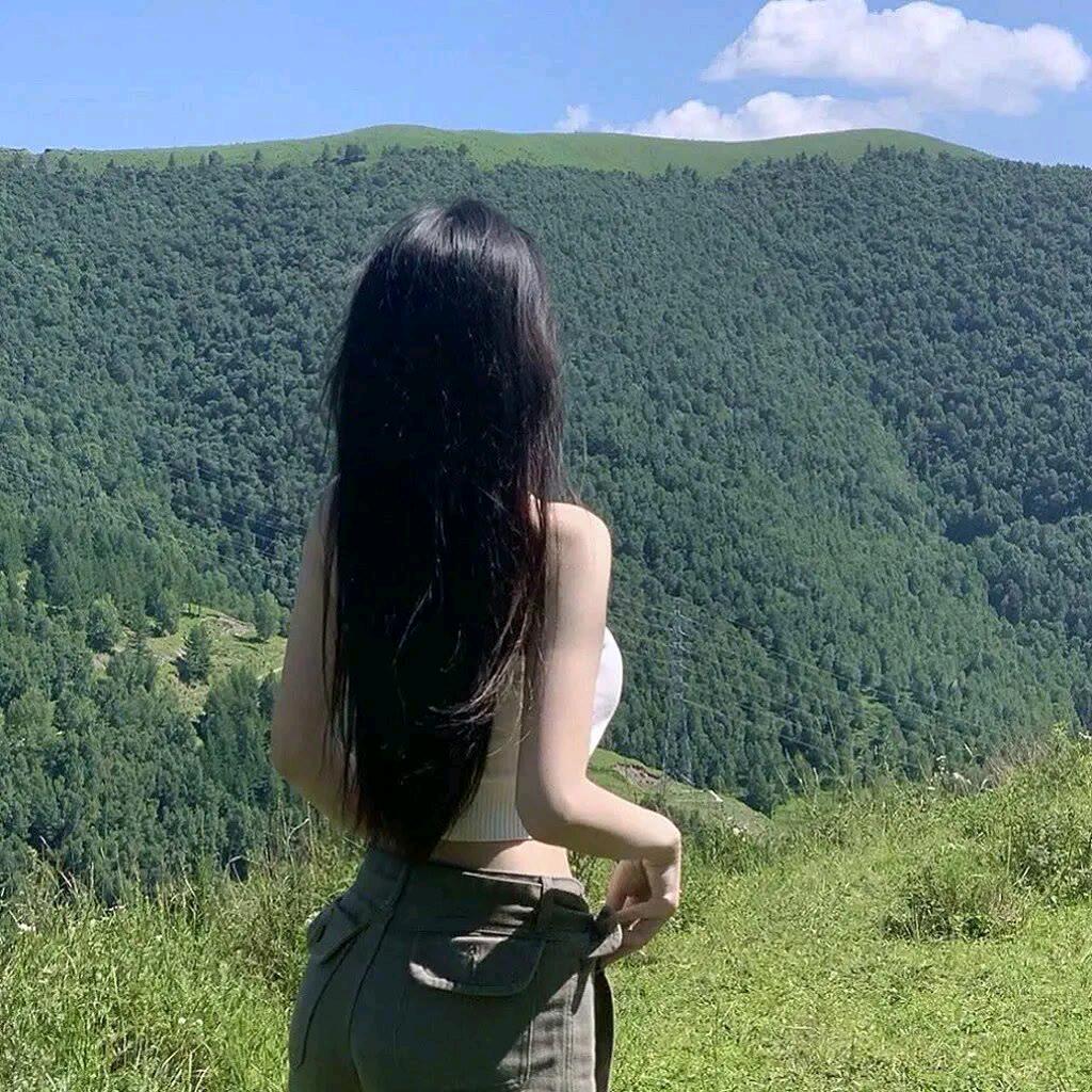 熙熙（🉑禾厶）