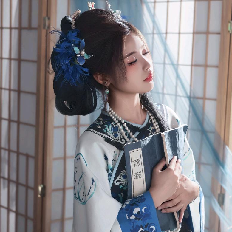 妮儿🎀