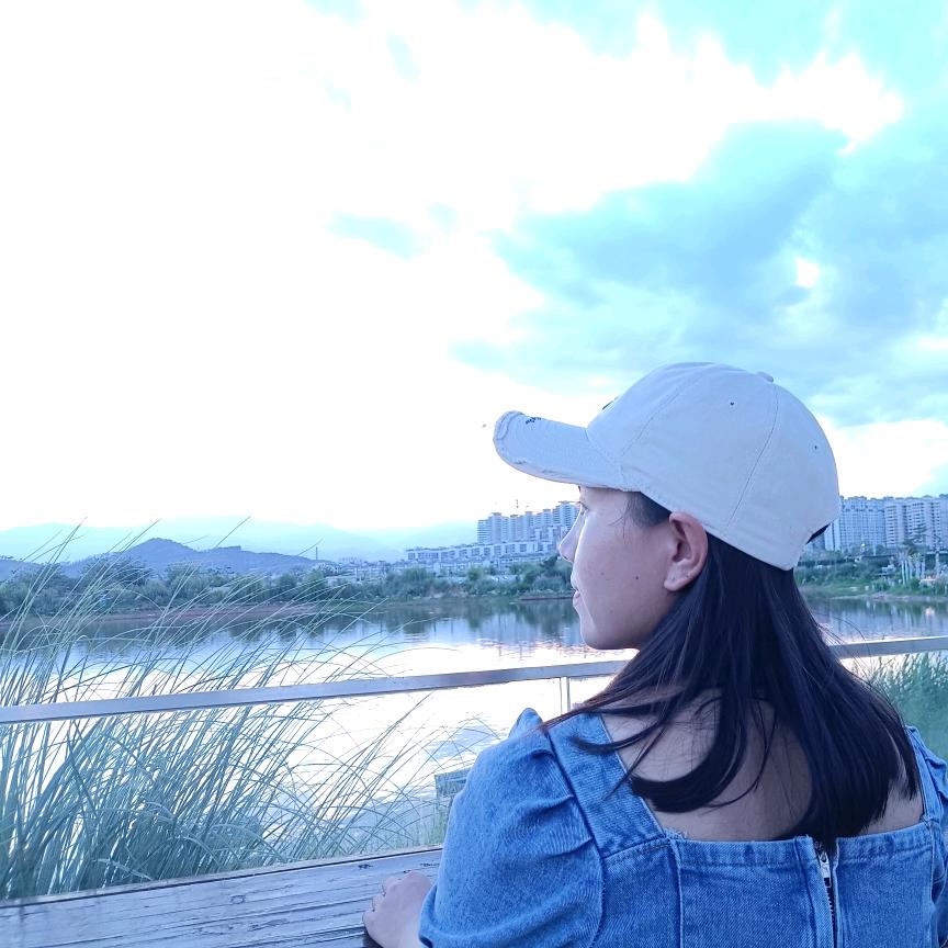 呷呷莫