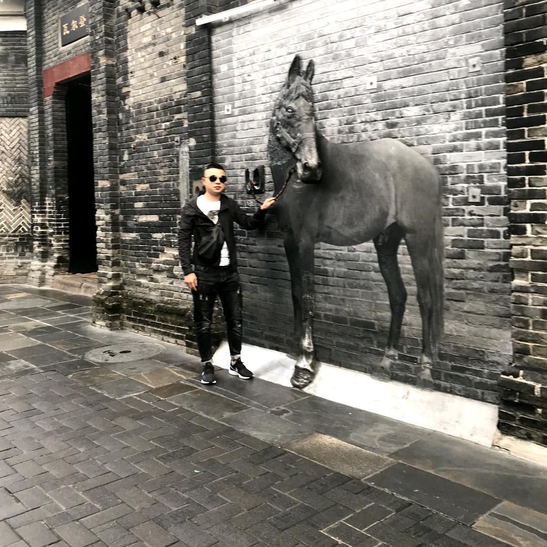 李哈哈