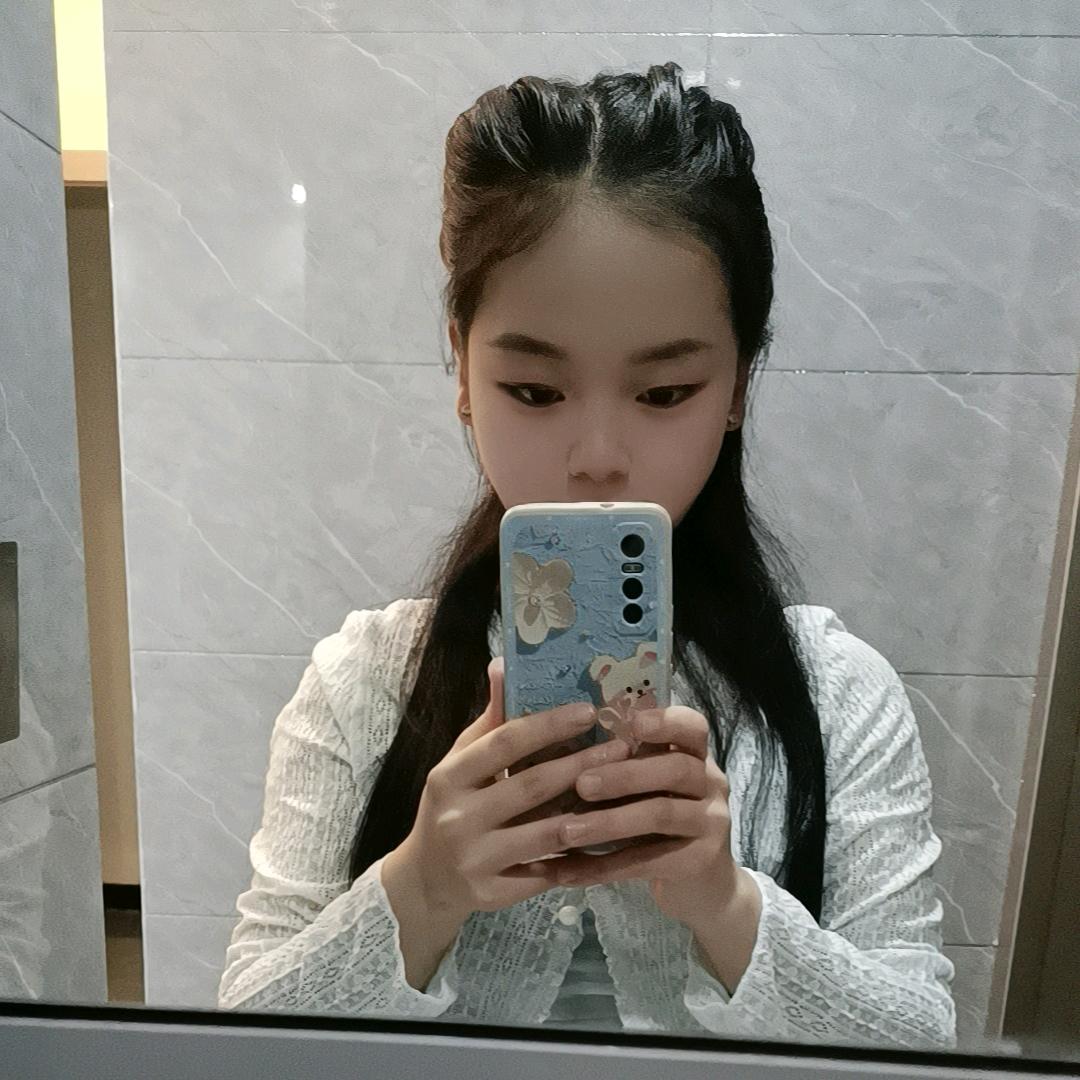 爱笑的小美