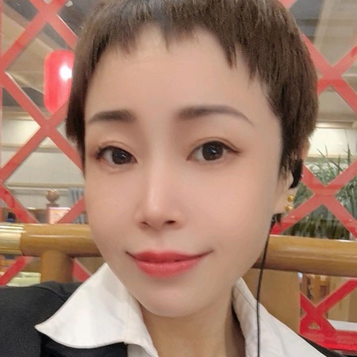 巴将军火锅店长叶子