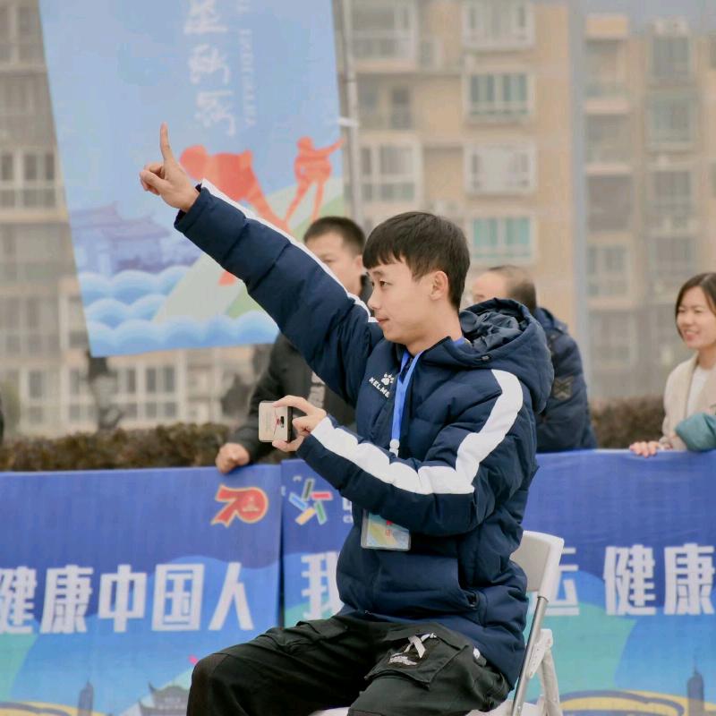 教轮滑的星星教练