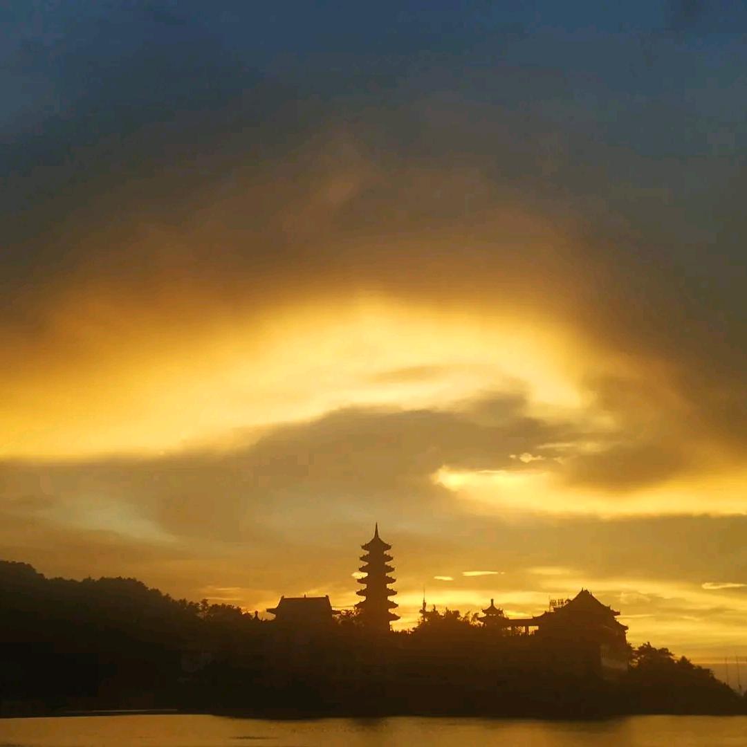 冰山火海