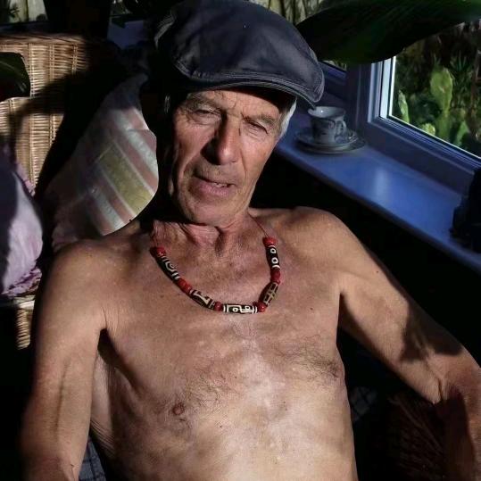 这个人不太冷静