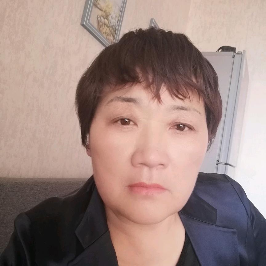 李新灵