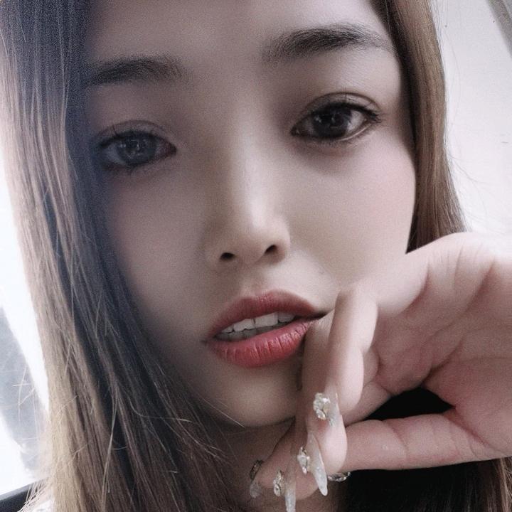 ﾉ♡･㉨汏尐姐