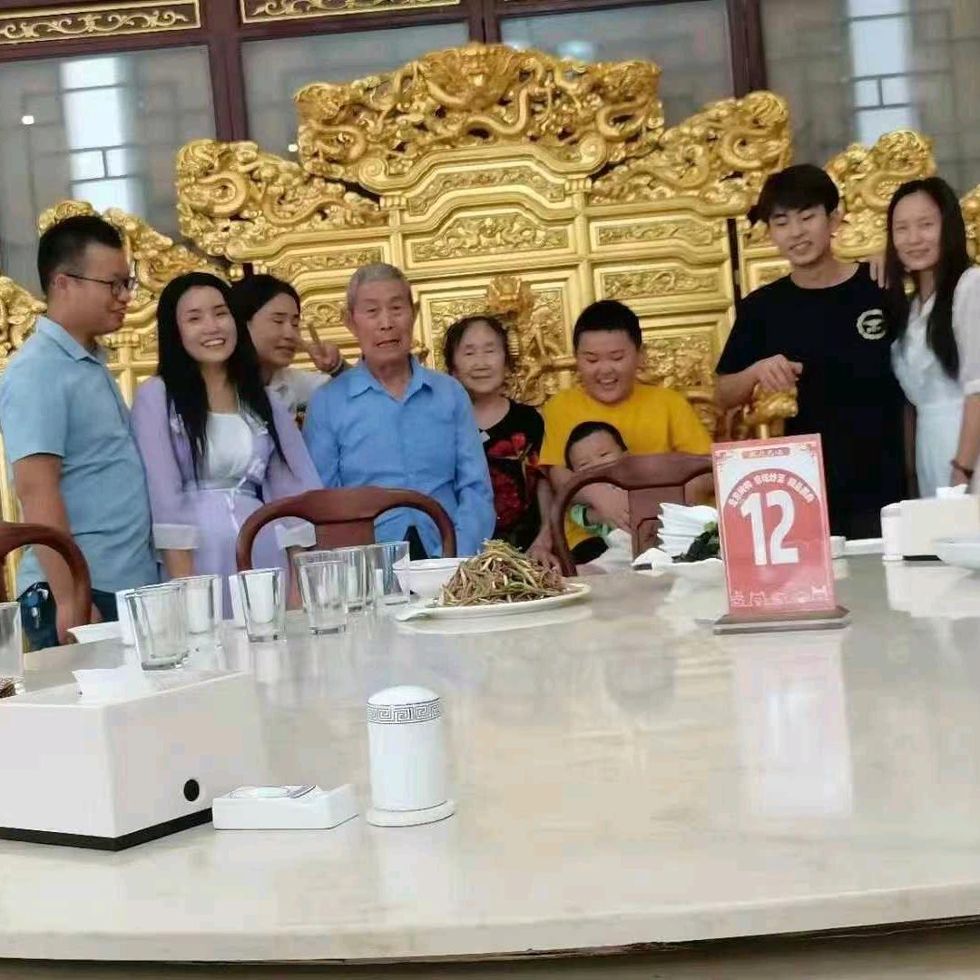 白云