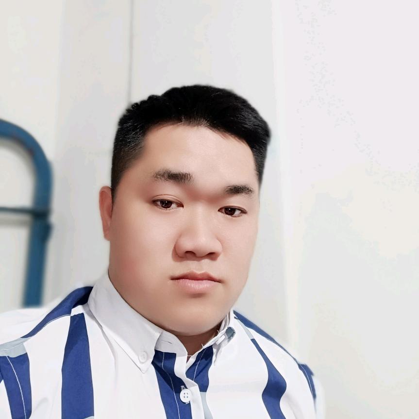 我是贵州省贞丰县布依族小龙龙