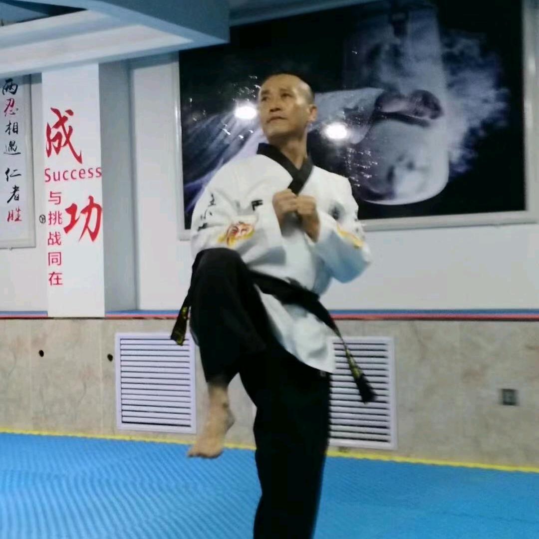 武林任我行