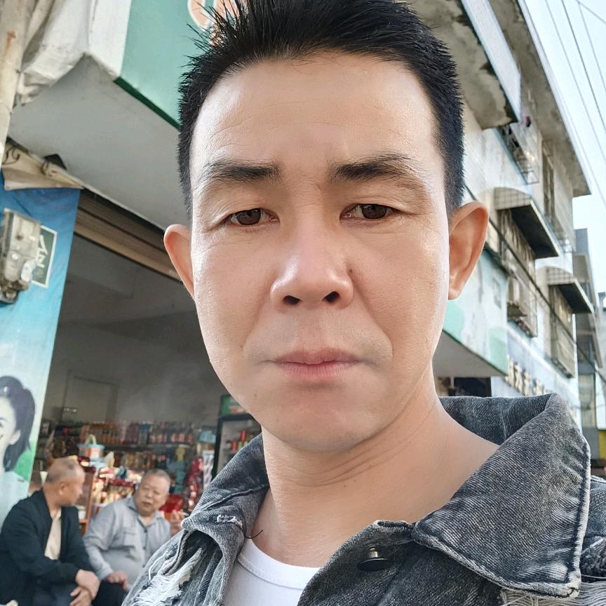 龙行走步爱钓鱼养生健康