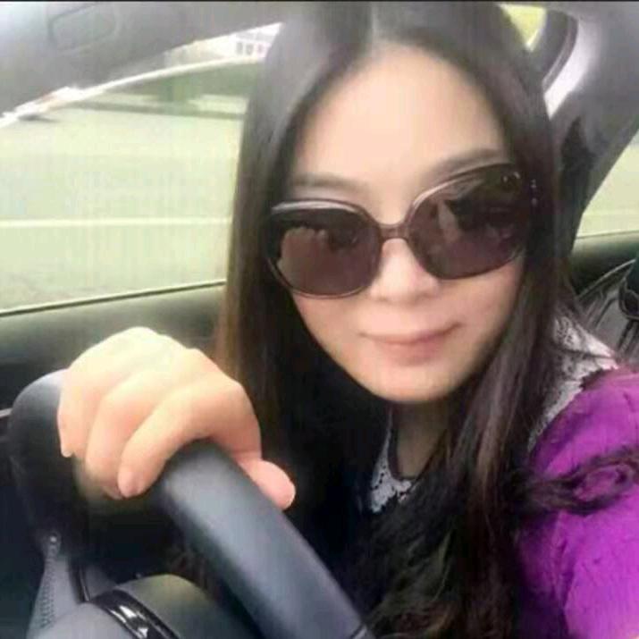 🦋蝴蝶为花醉🌺