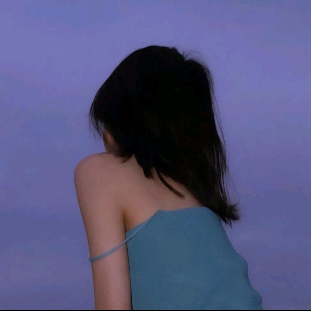 依依