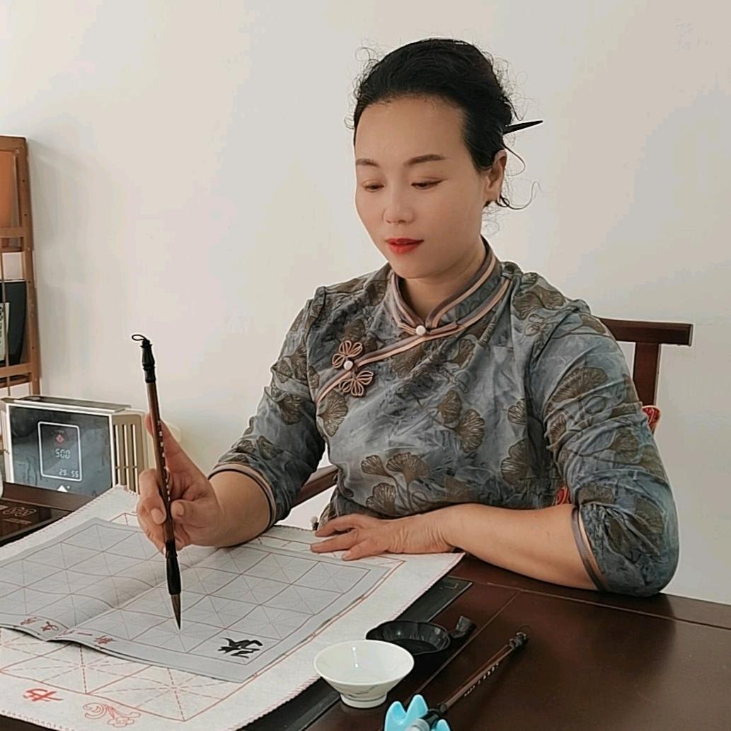 李医仙颈肩腰腿膝体验店官方号