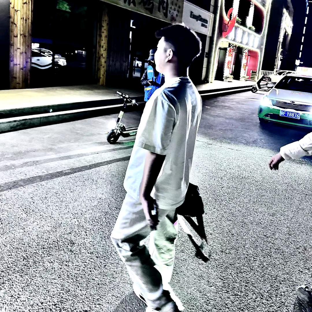 圣楠春串串香主理人