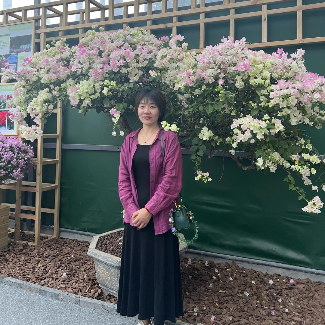 带刺的玫瑰🌹