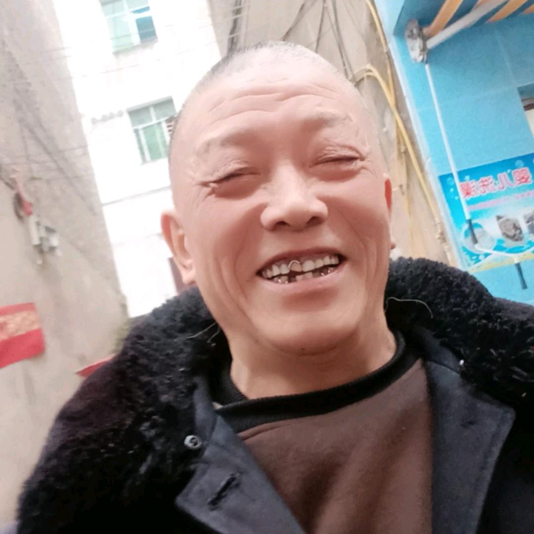 四川邻水古路刘哥75岁唱歌吹笛子