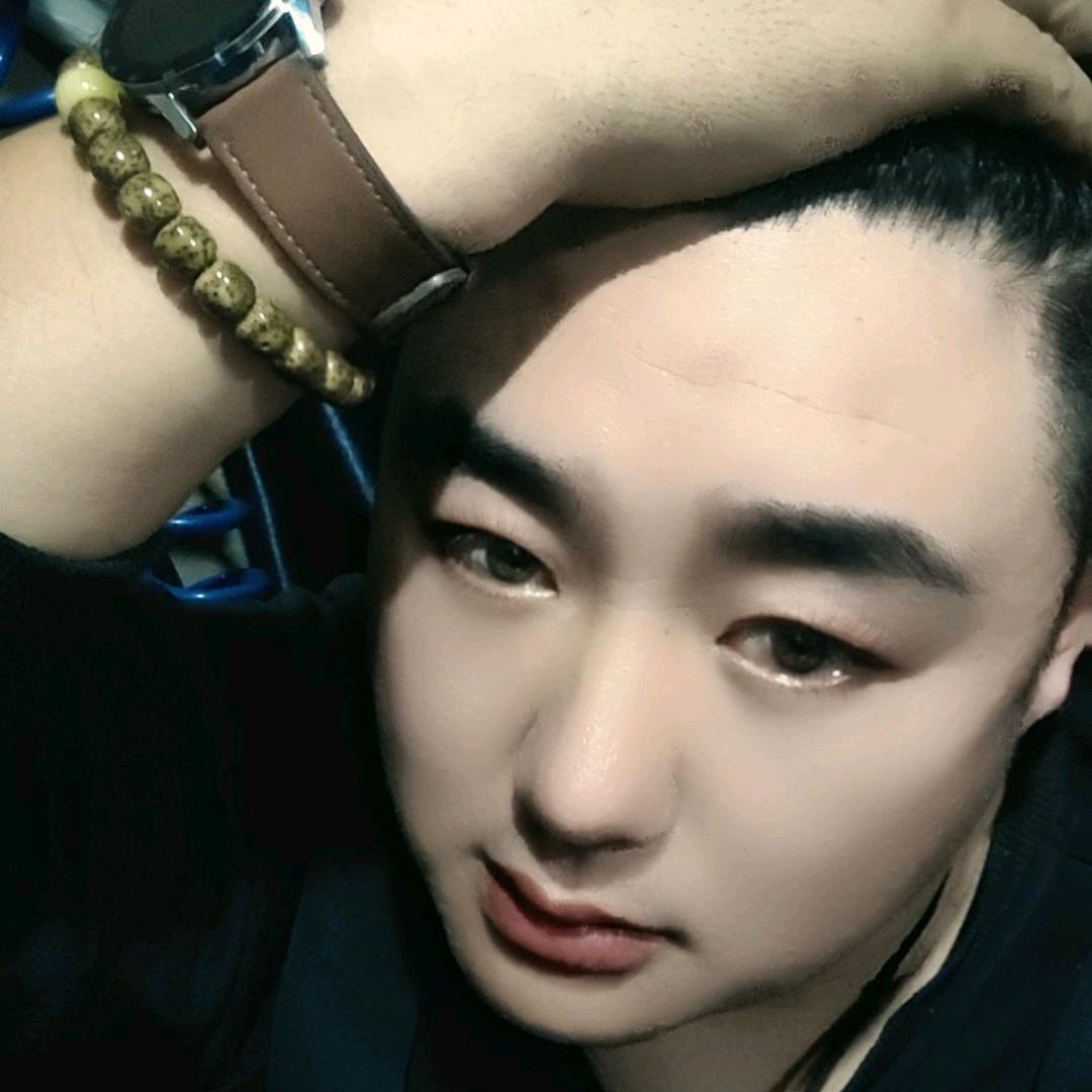 এ.靳