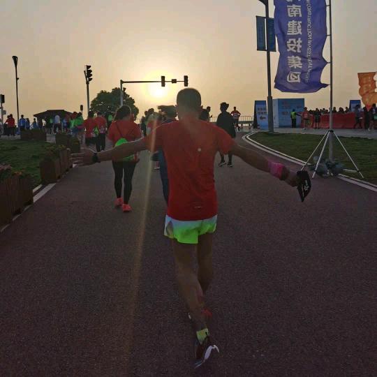 老泰（🏃🐯）