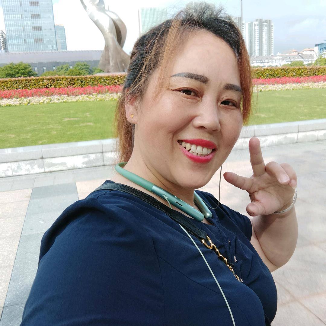 冉冉🌻🎄👩‍👦‍👦升起