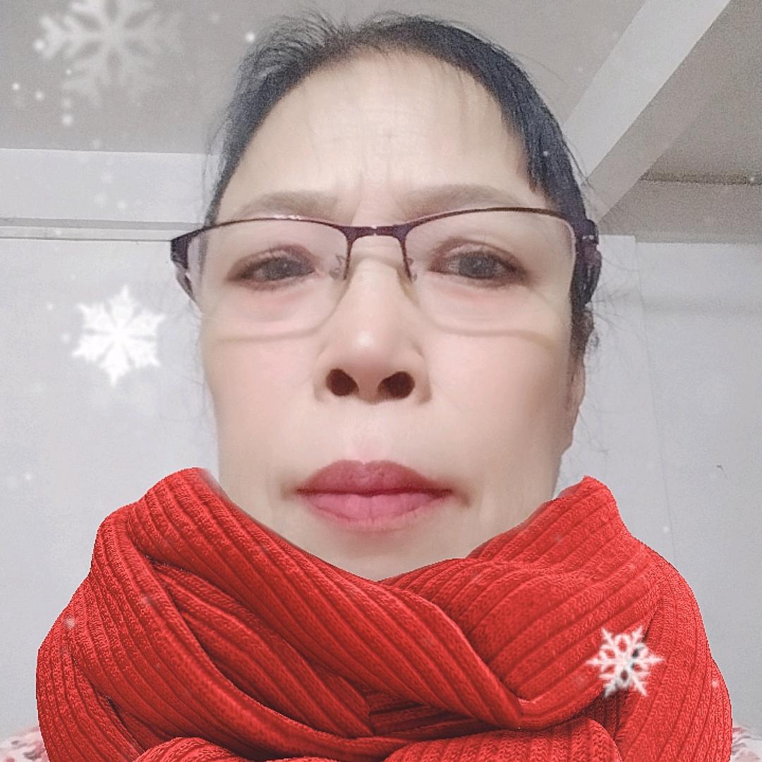 覃梅每天中午11点开播
