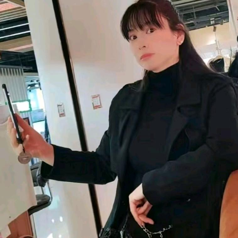 幸福的艳儿