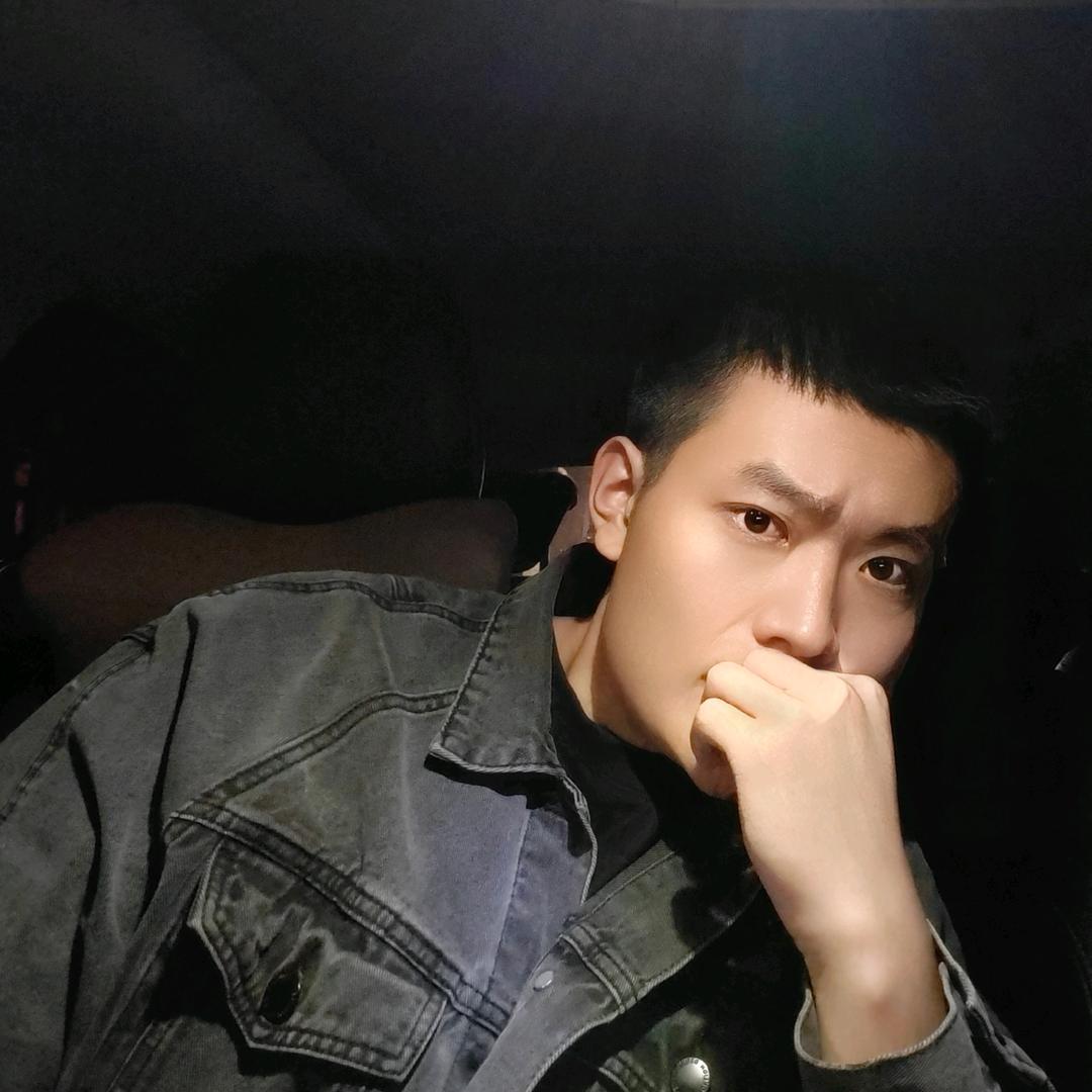 沈成成丶