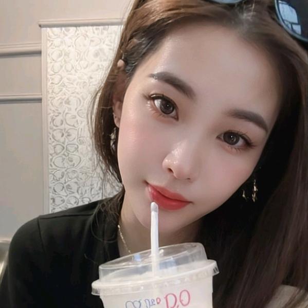 ☾⋆꯭᭄佳慧