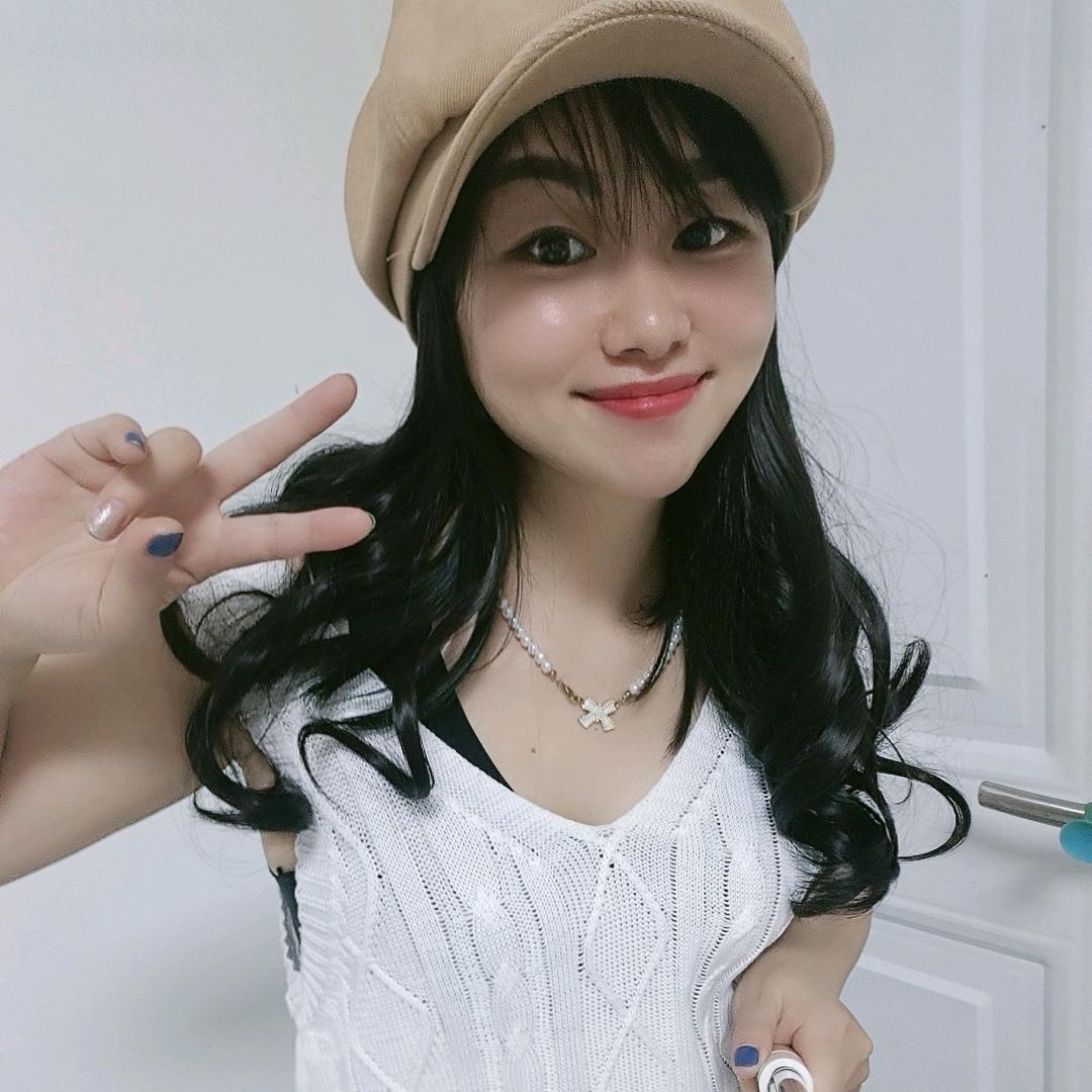 依依