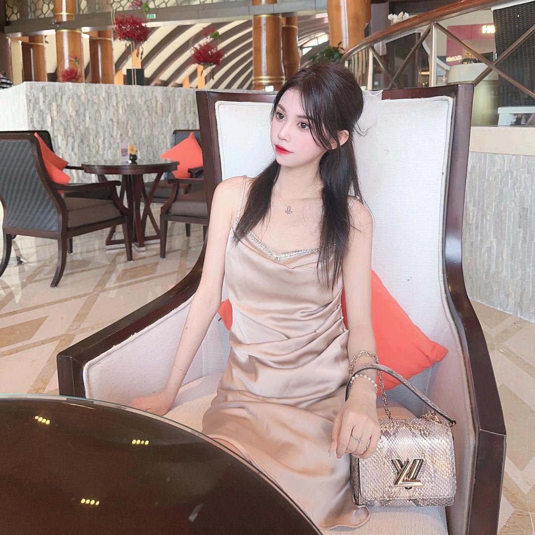 李猪猪服装【工厂店】
