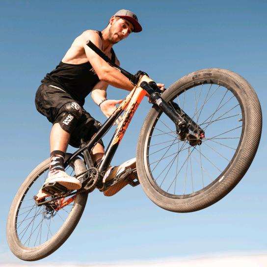 去玩山地车工作室