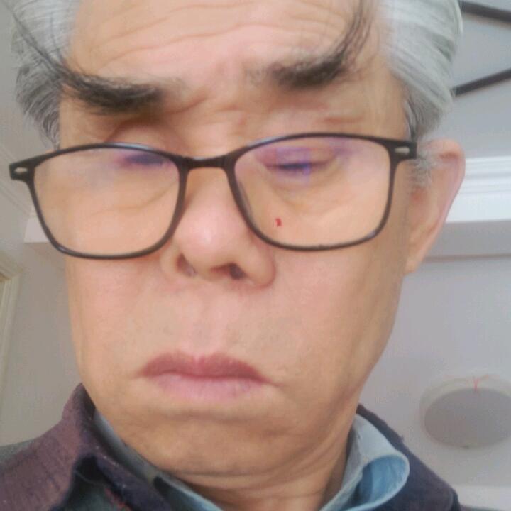 双手水写倒书