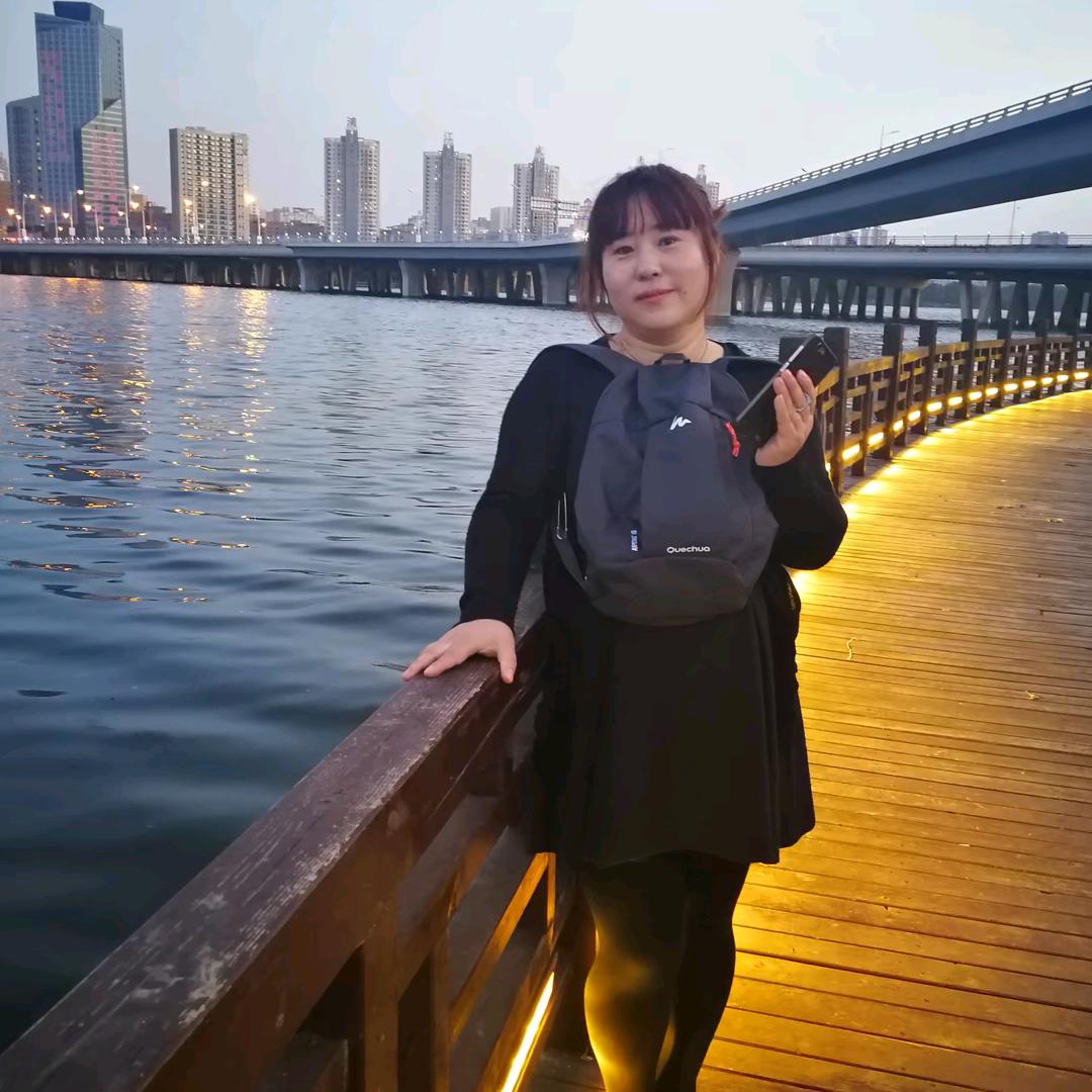 招财猫就是本人
