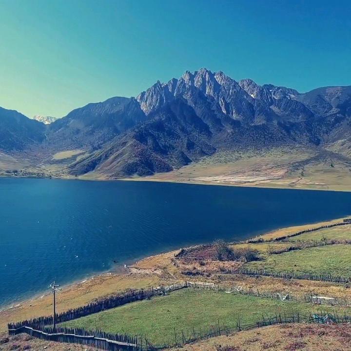 冶勒湖、小飞
