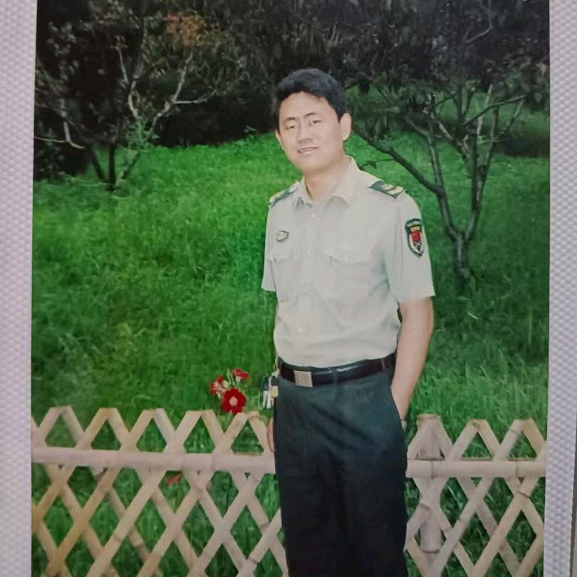 中国🇨🇳抖音第壹人行走的背包客卖货郎